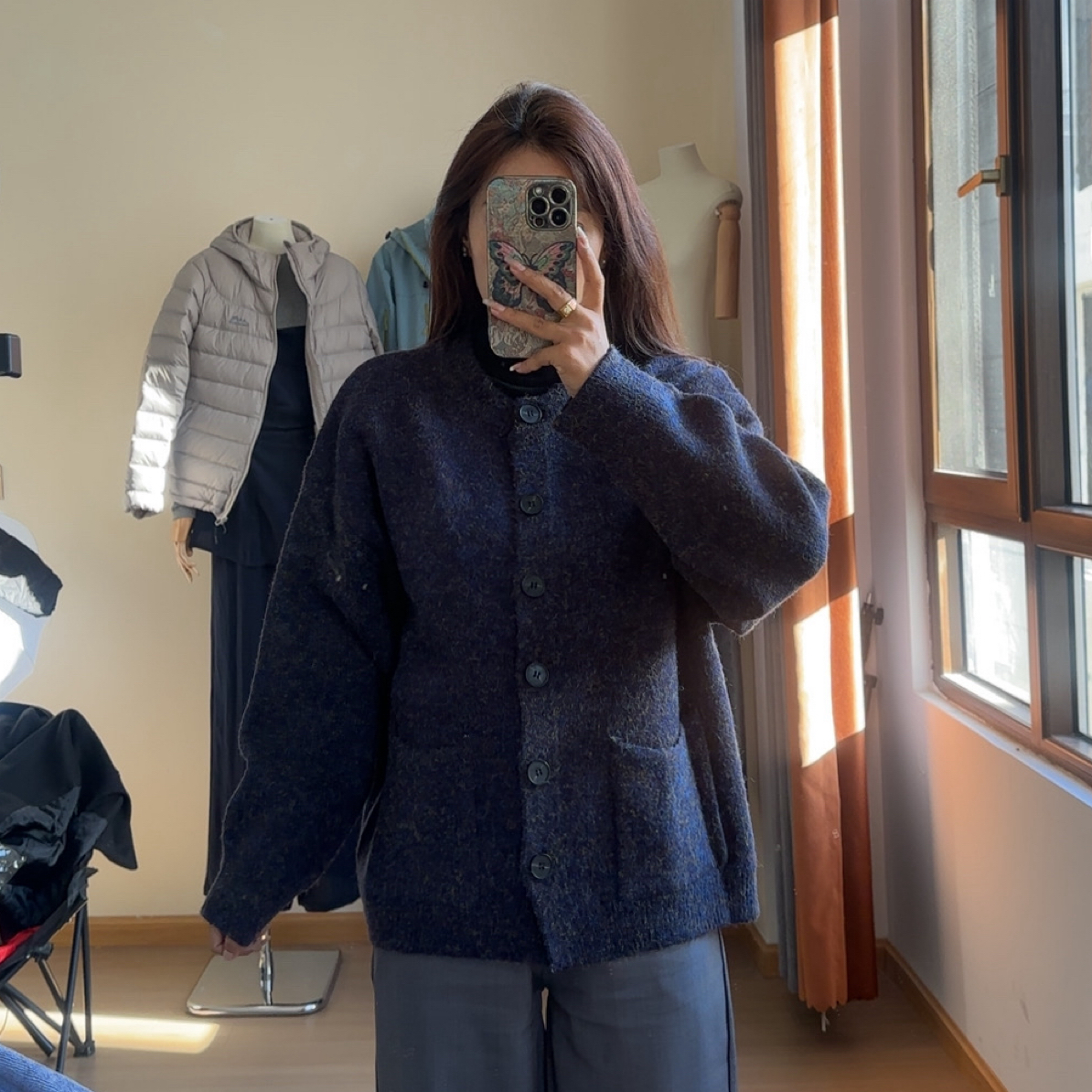 宽松版圆领厚款毛衣外套女