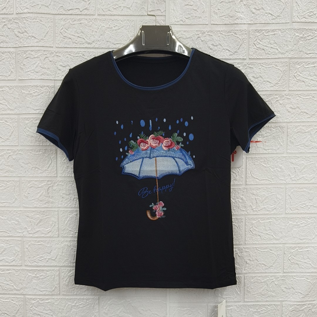 圆领上衣柔软舒适