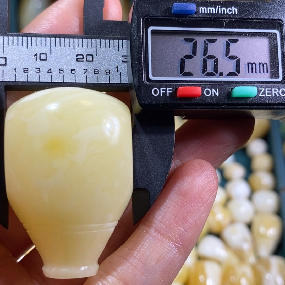 蜜蜡裸石未镶嵌微瑕