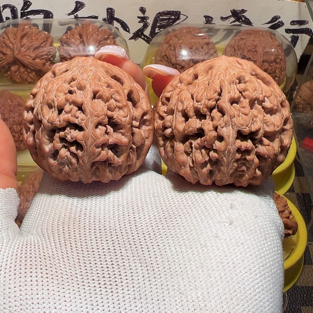 吊坠文玩核桃45全品大粗筋
