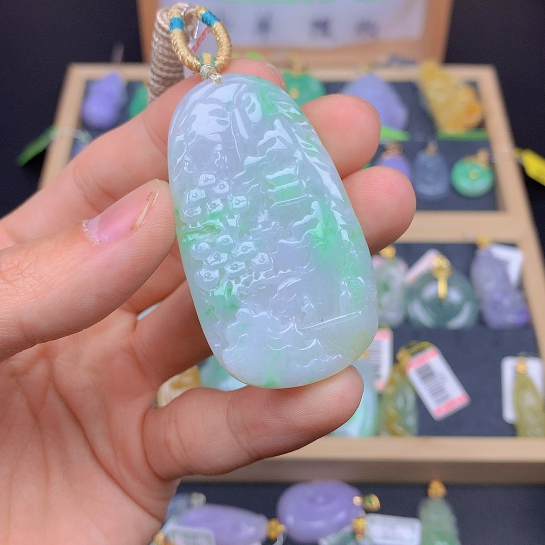 翡翠颈饰未镶嵌翡翠