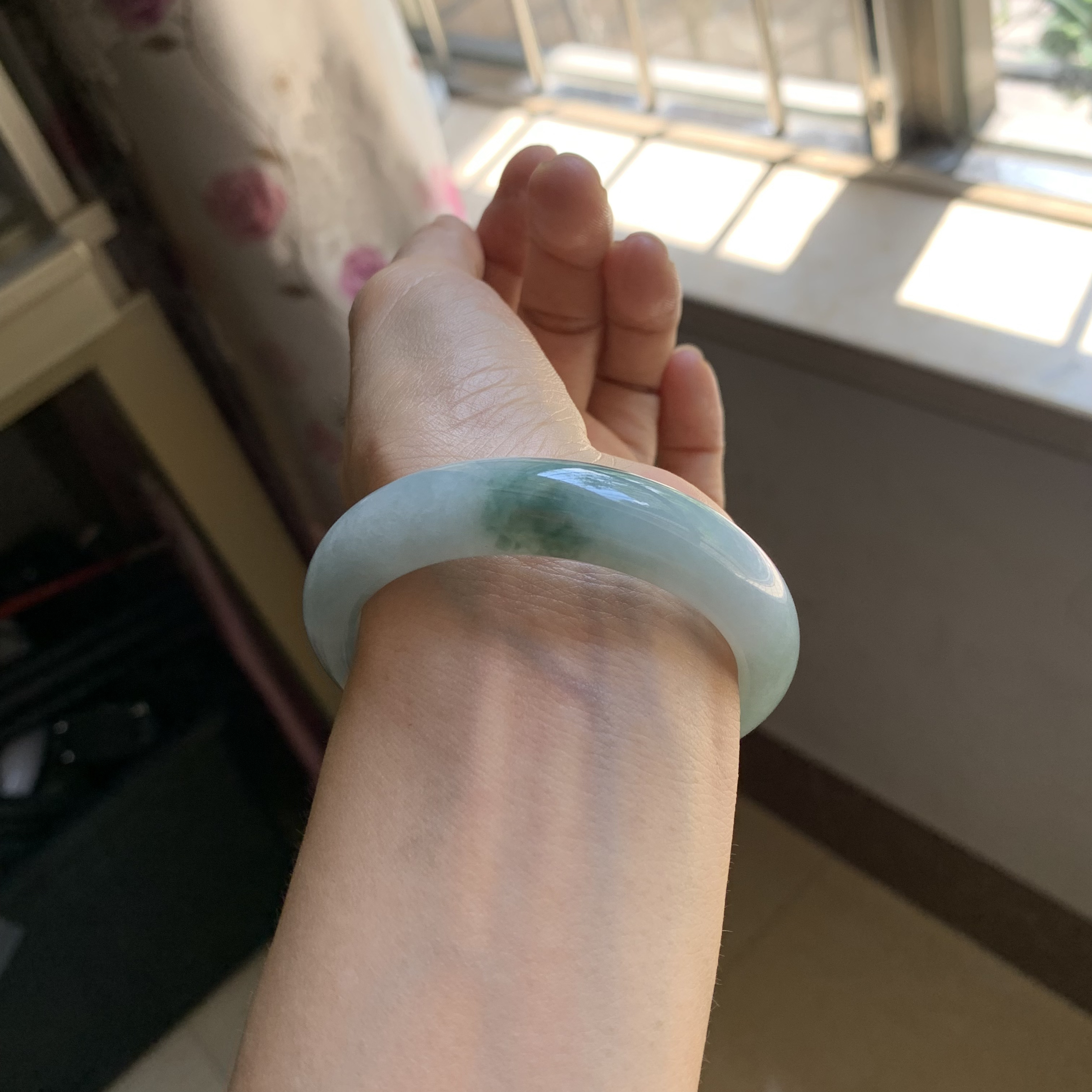 51.7正圈12号天然缅甸翡翠A货手镯飘蓝花厚装手镯无裂纹