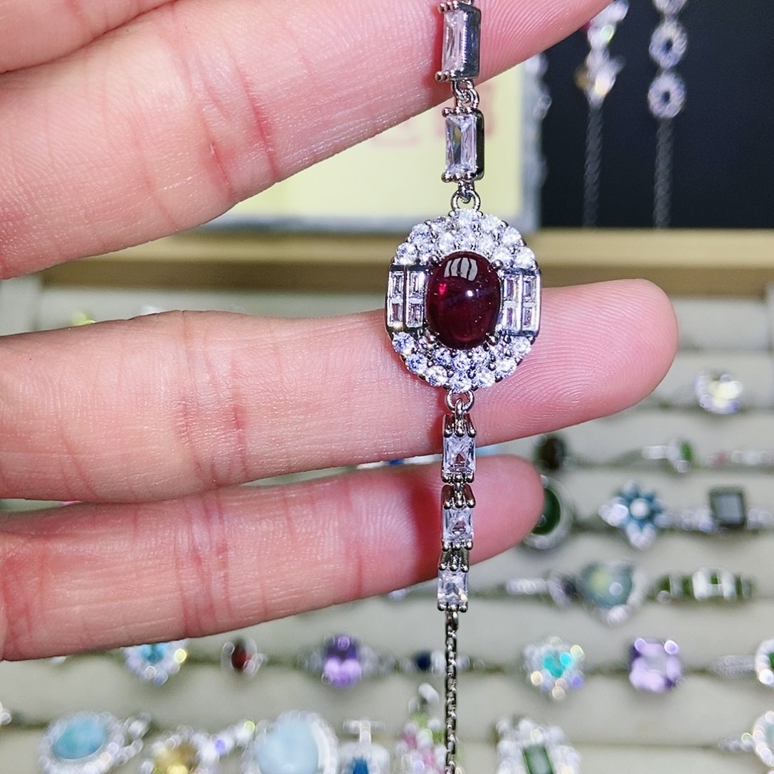 【闪购商品】未镶嵌手链石榴石（紫牙乌）