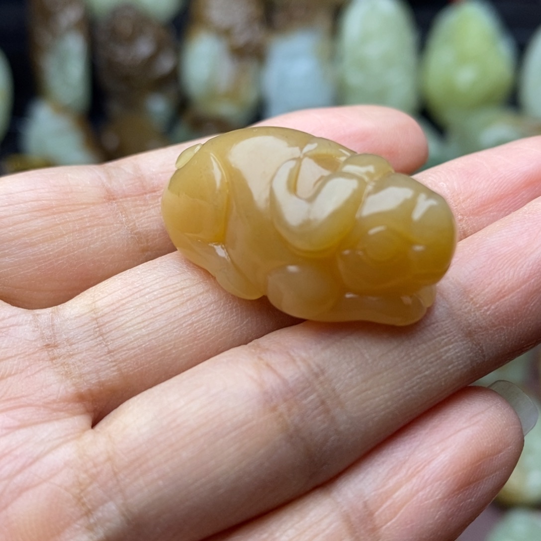 项链未镶嵌和田玉（糖玉）
