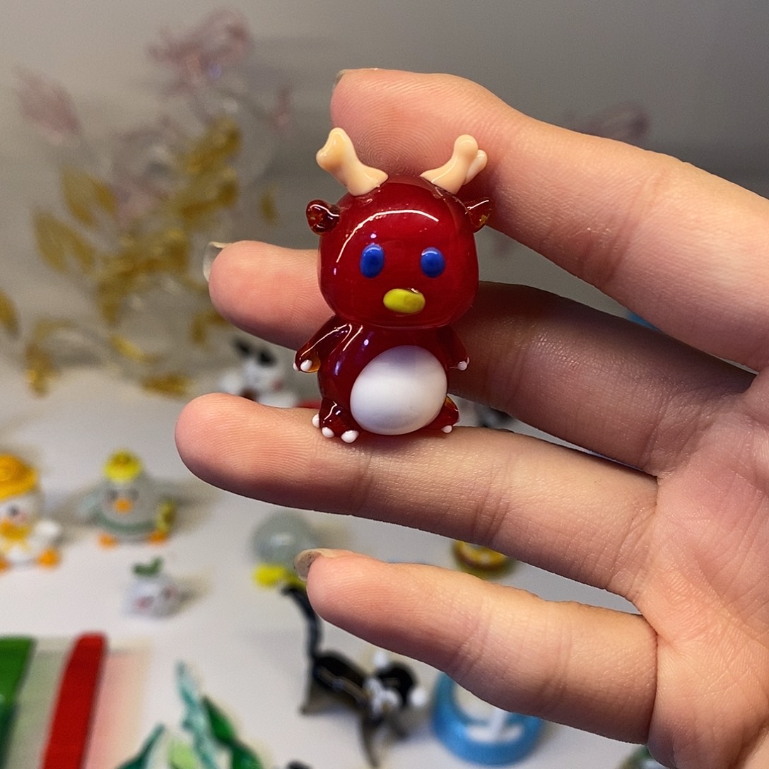手工艺品琉璃红龙