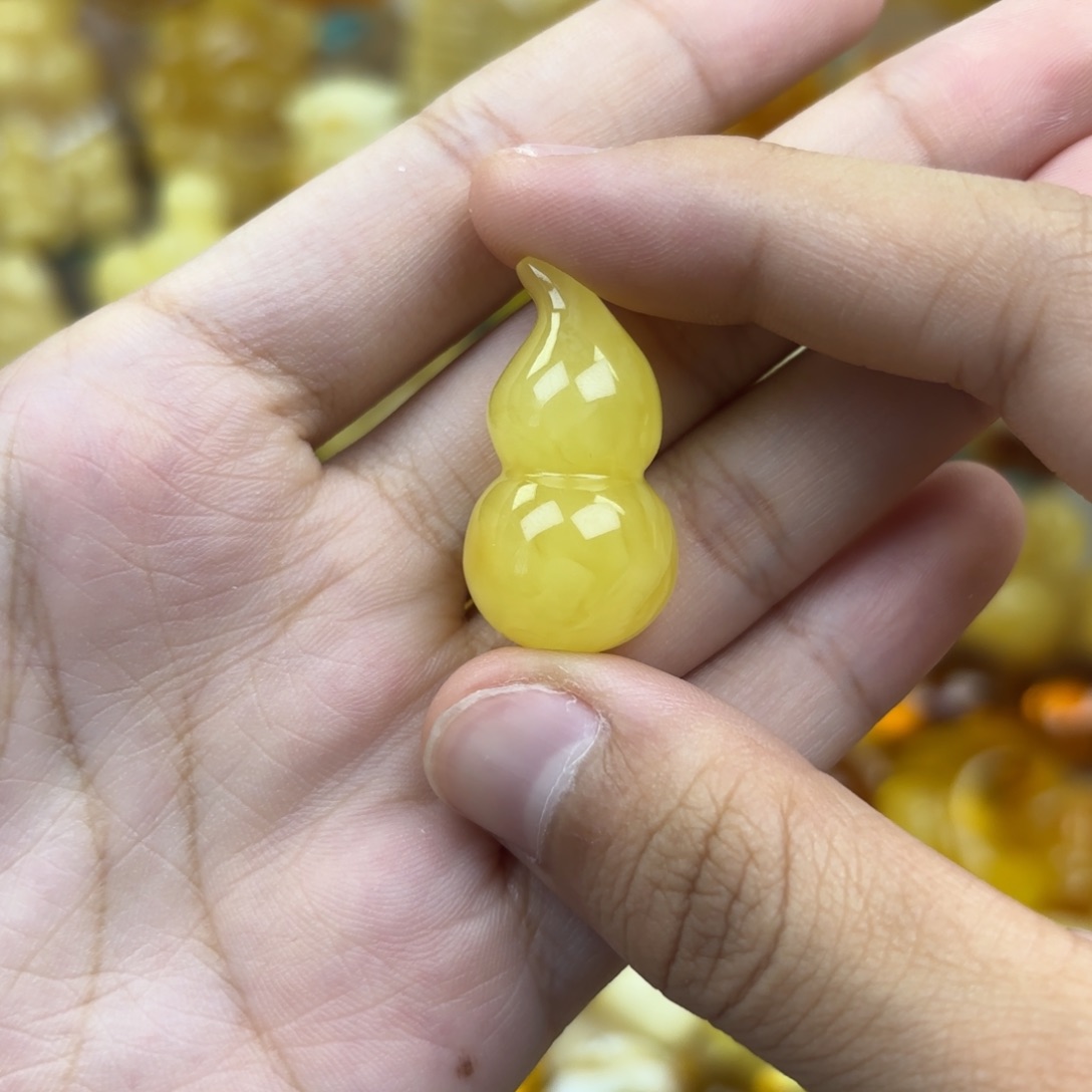 未镶嵌蜜蜡裸石蜜蜡吊坠打孔不退不换