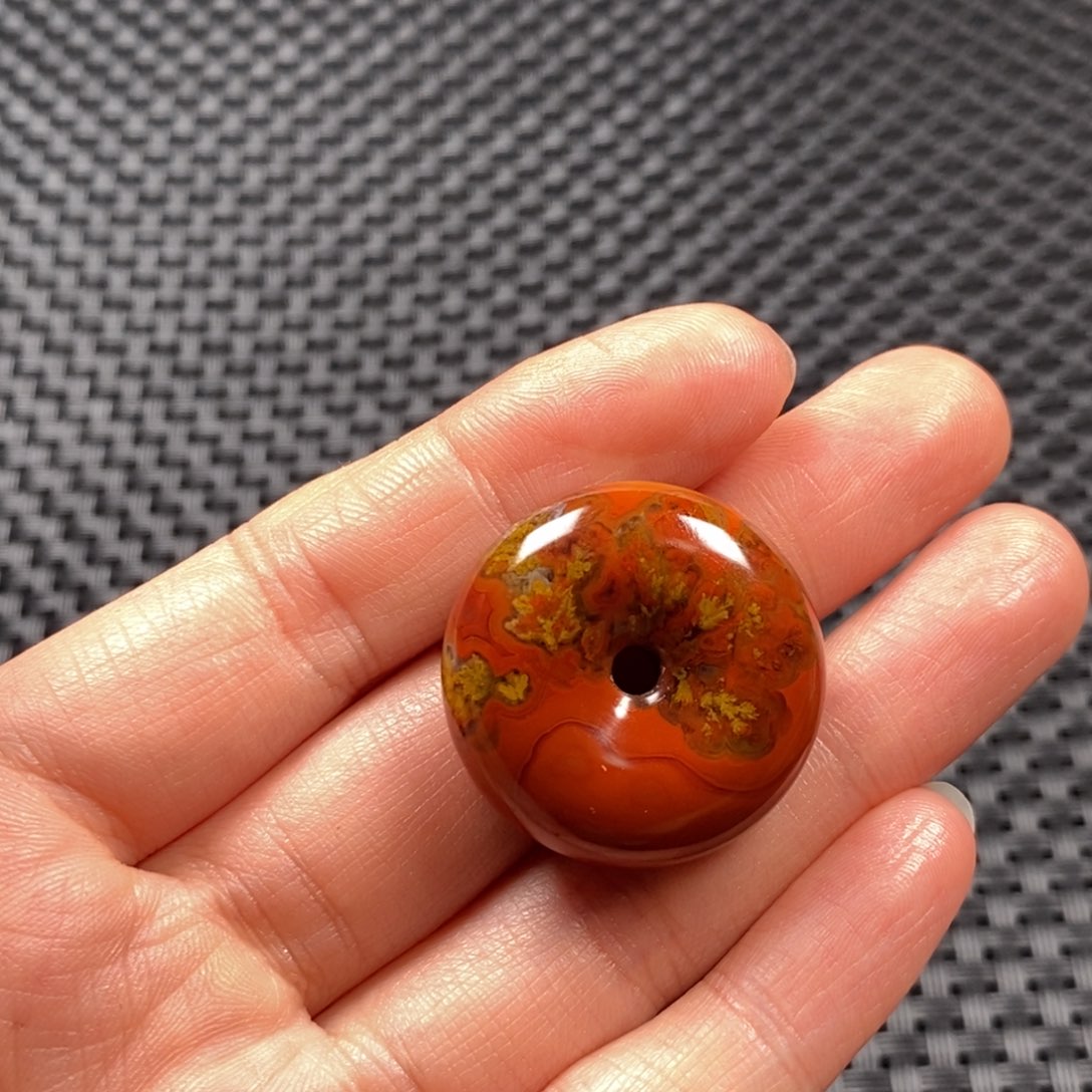 玛瑙/玉髓挂件未镶嵌艾*英