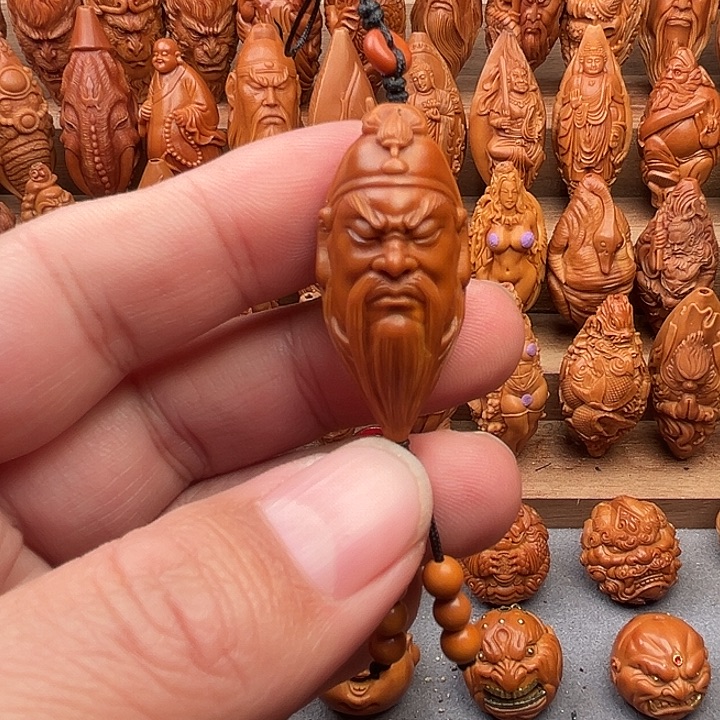 吊坠橄榄核18关公