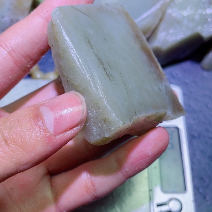 和田玉未镶嵌珠宝半成品