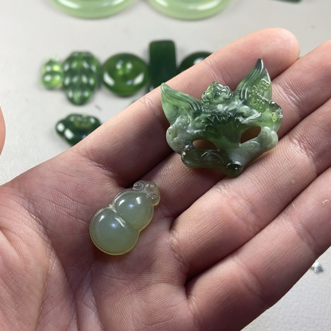 【闪购商品】蛇纹石玉岫玉未镶嵌
