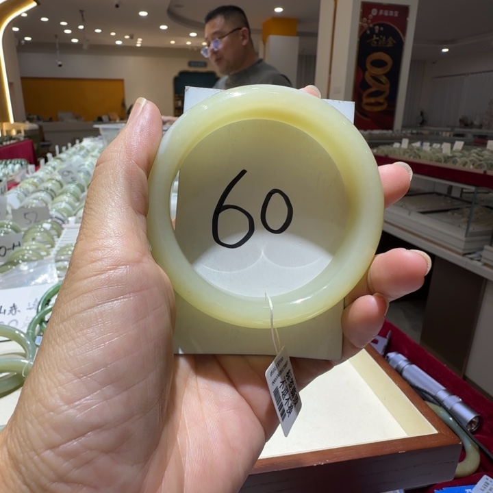 和田玉未镶嵌手镯866