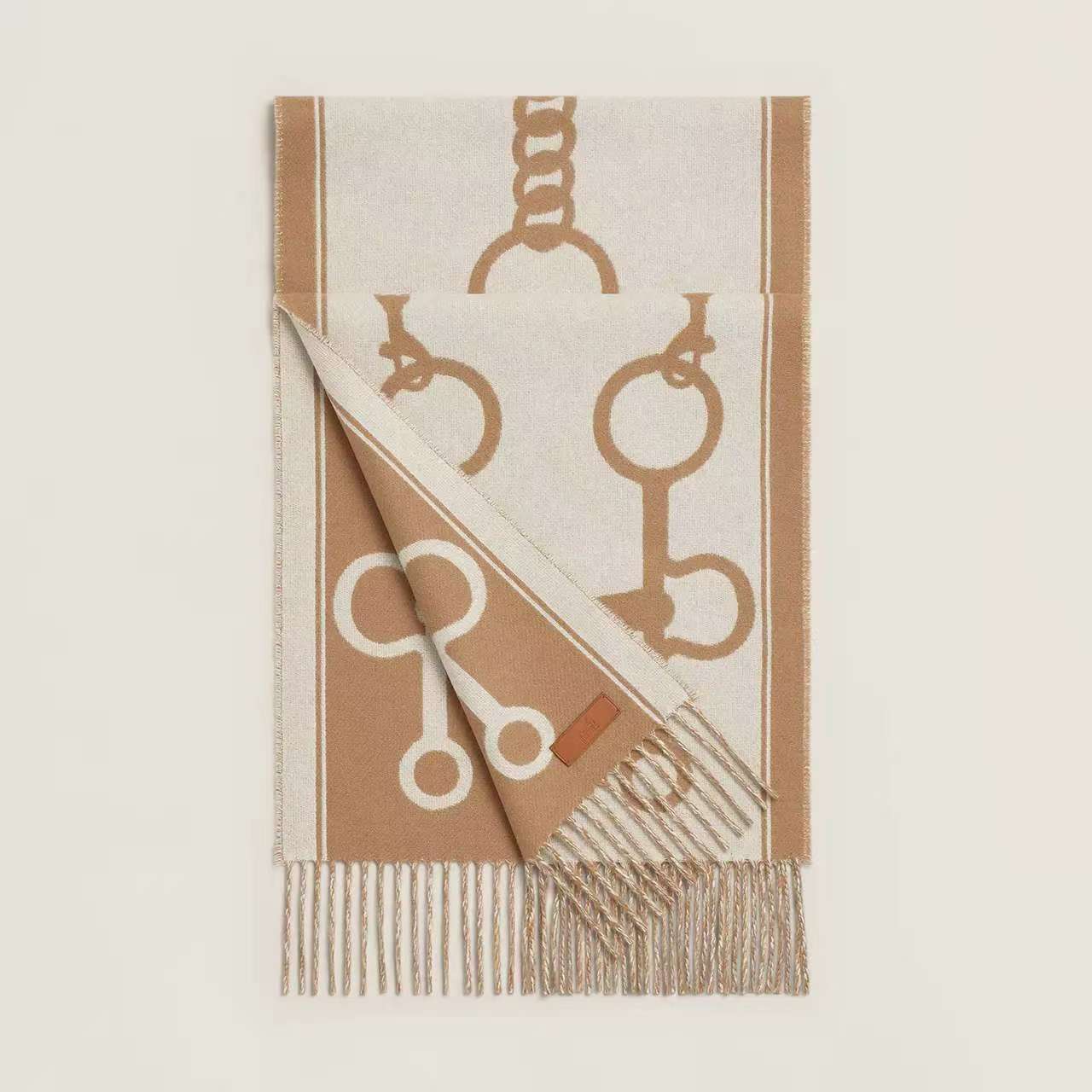 未使用 Hermes/爱马仕 驼色拼白围巾/51363338/12期免息/代卖服务