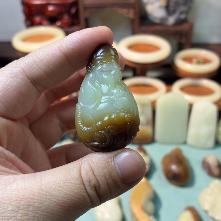 和田玉未镶嵌颈饰