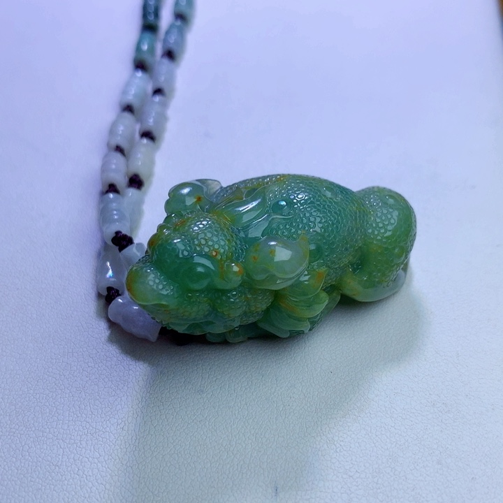 颈饰未镶嵌翡翠蟾