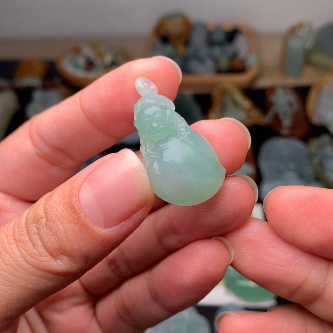 定制翡翠未镶嵌灵猴献瑞