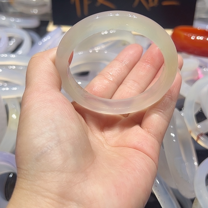 手镯玛瑙/玉髓未镶嵌