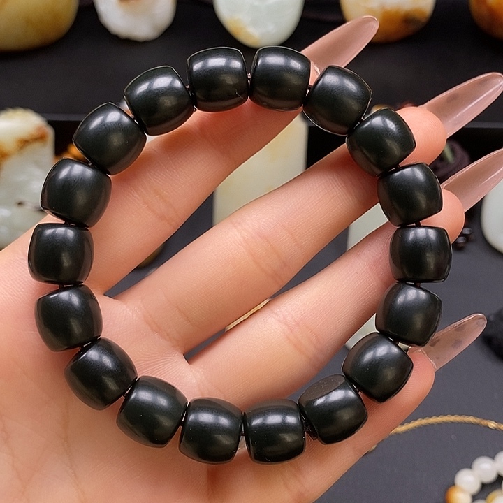 和田玉未镶嵌项链