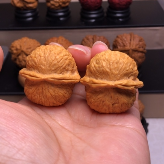 文玩核桃把件铁狮子53