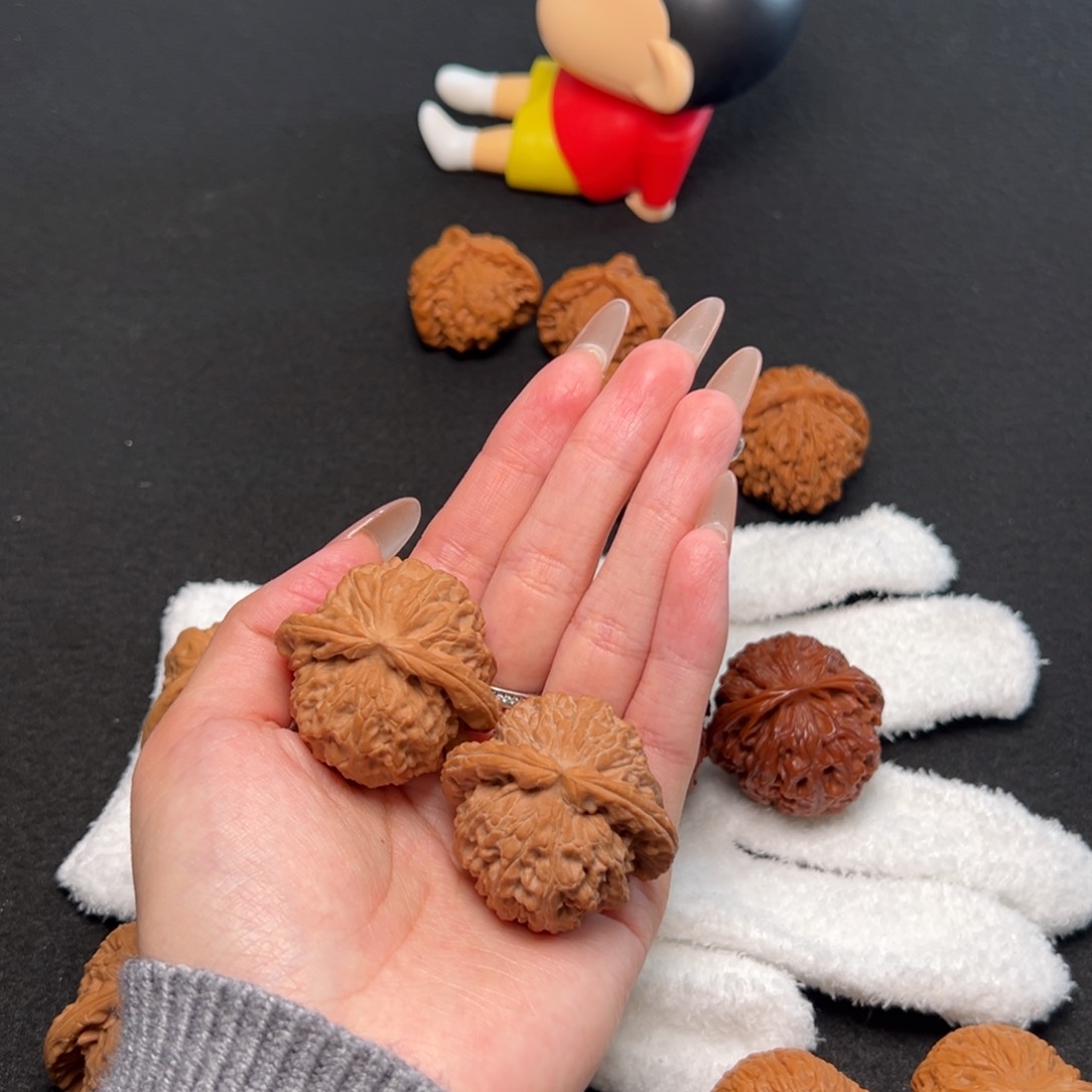 文玩核桃把件40白狮子