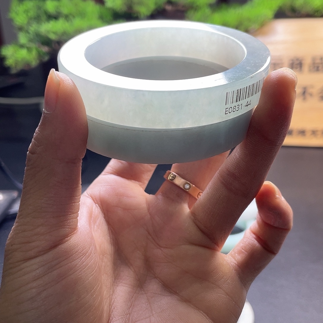 翡翠未镶嵌手镯翡翠手镯