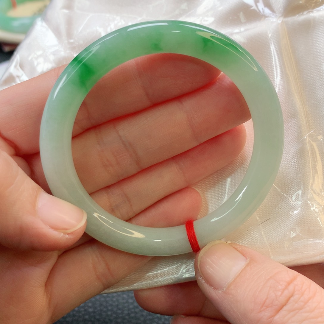 翡翠手镯未镶嵌50.8圆