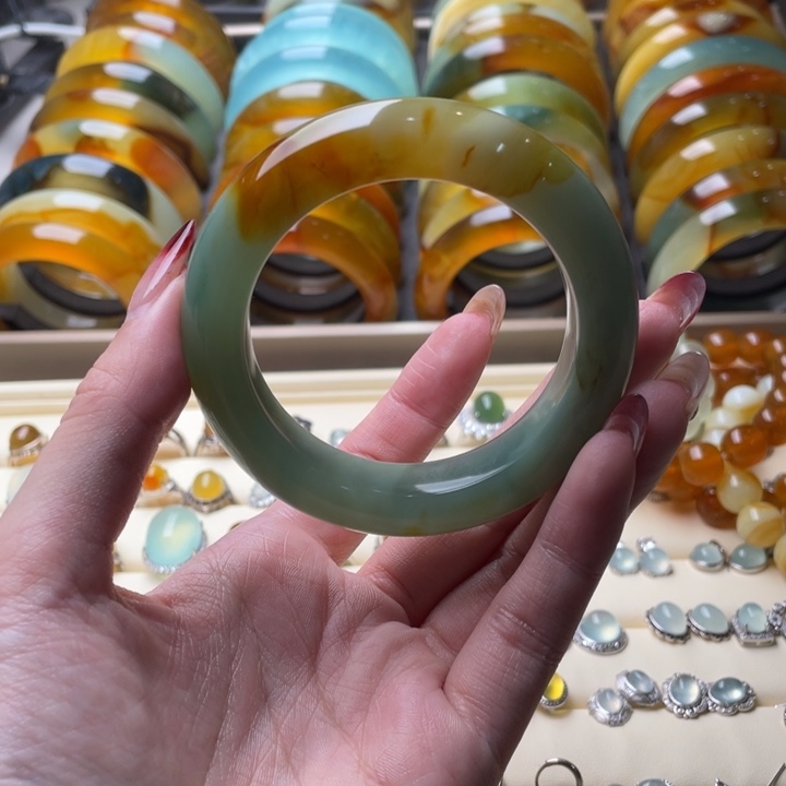 蛇纹石玉手镯未镶嵌54.5