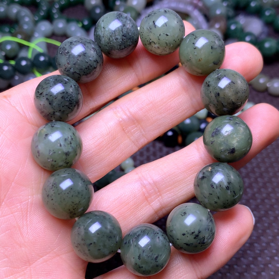 和田玉未镶嵌手串