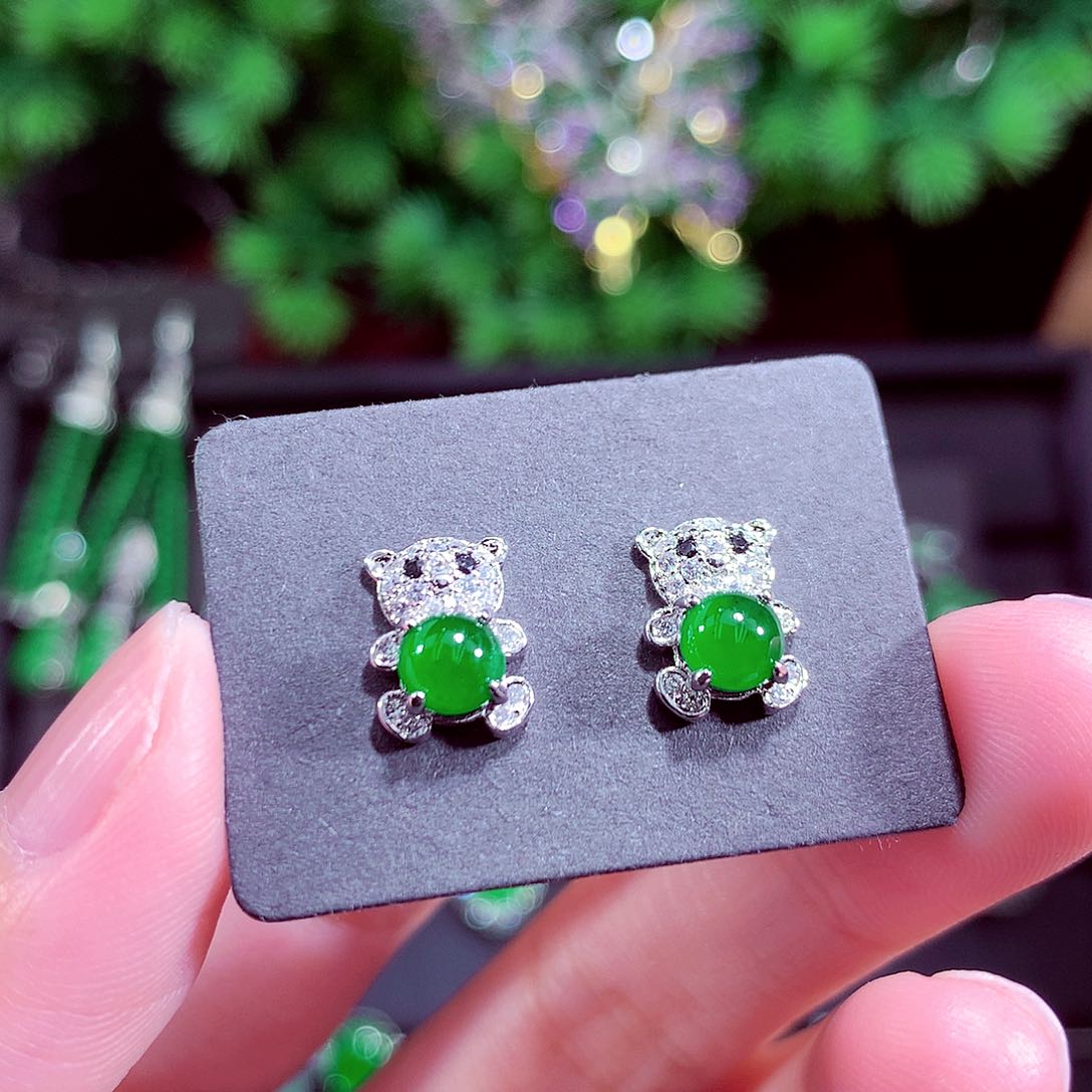 颈饰未镶嵌翡翠天然