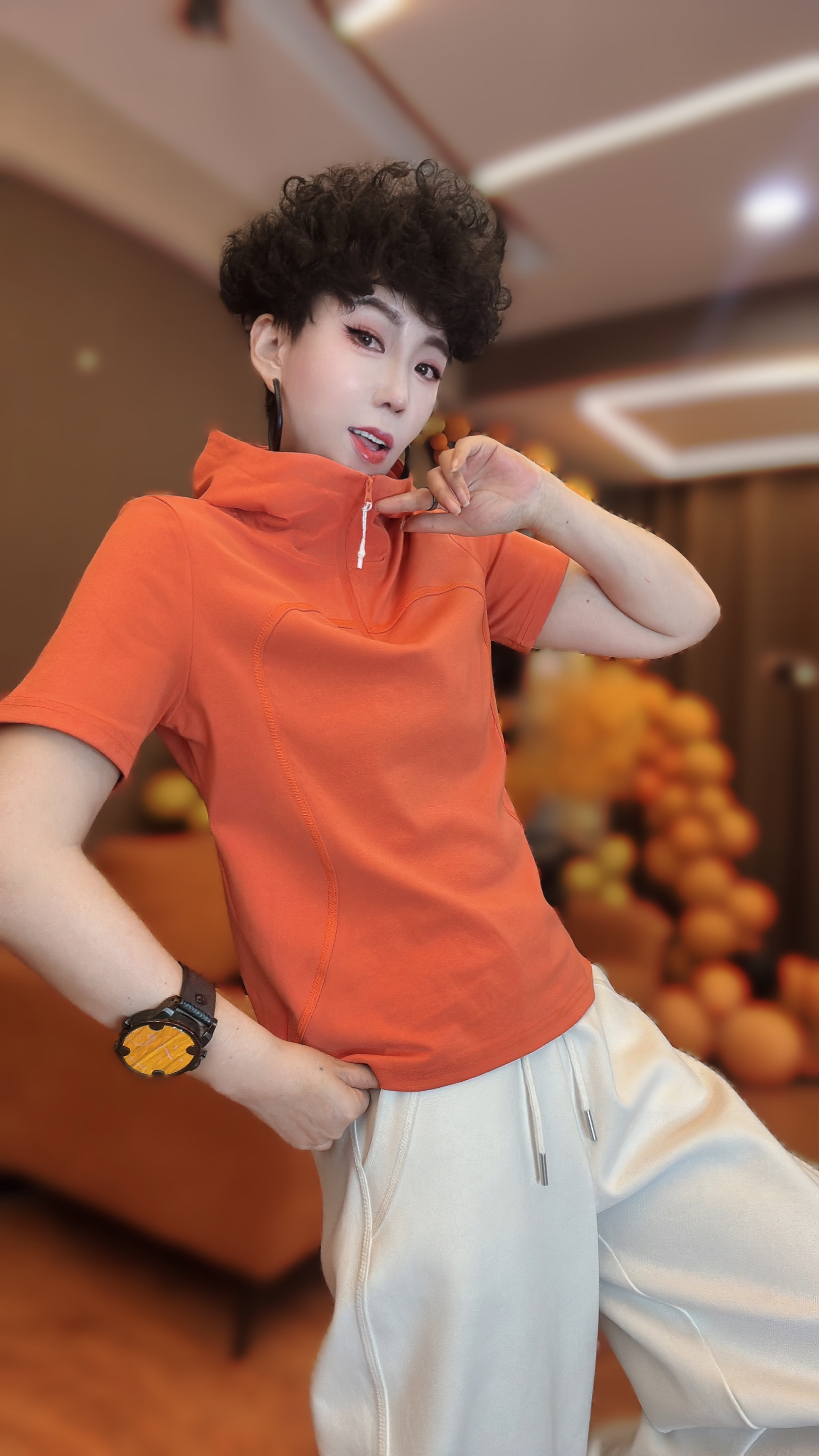 【妮菲丝娅】短袖拉链极简风连帽不起球休闲宽松时尚修身体恤25166