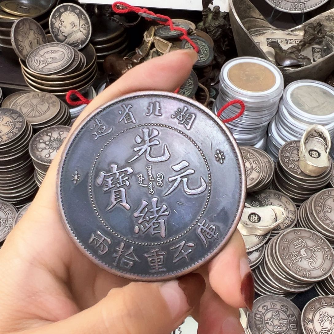 金属复古风格摆件