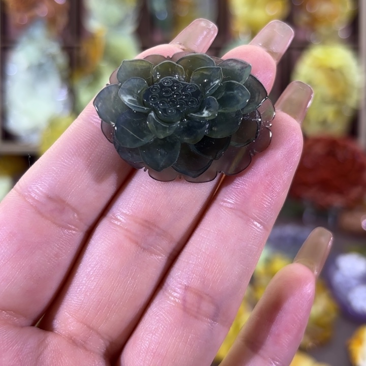 未镶嵌蛇纹石玉颈饰