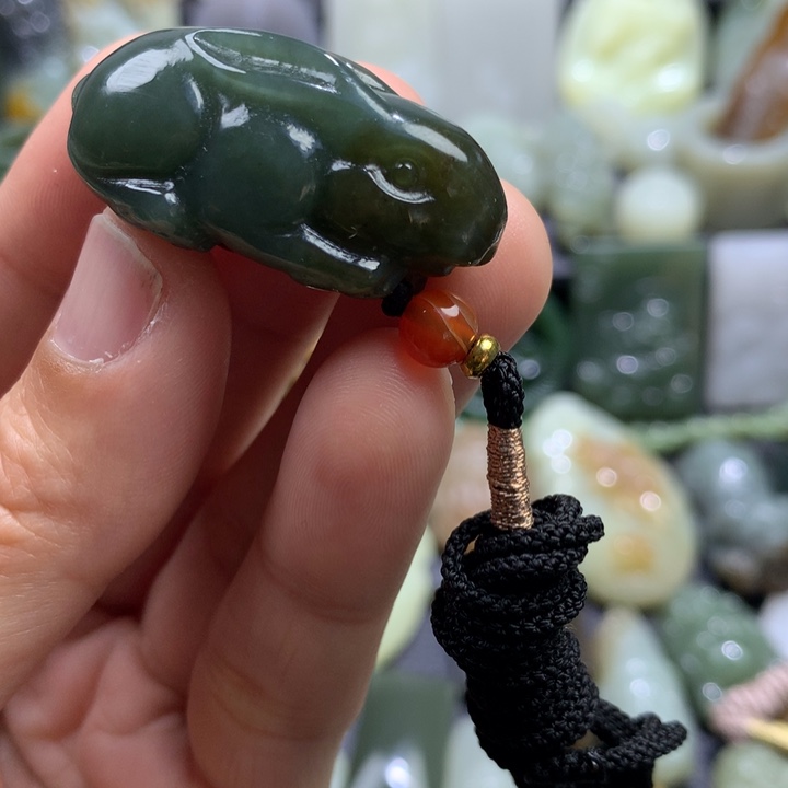 和田玉颈饰未镶嵌