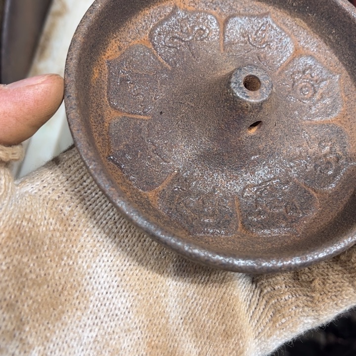 秋***江一物一图，工艺品。