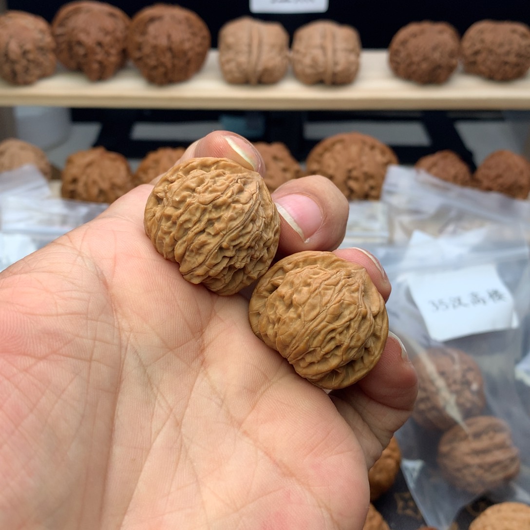 文玩核桃把件30尺全品无修太行龙珠