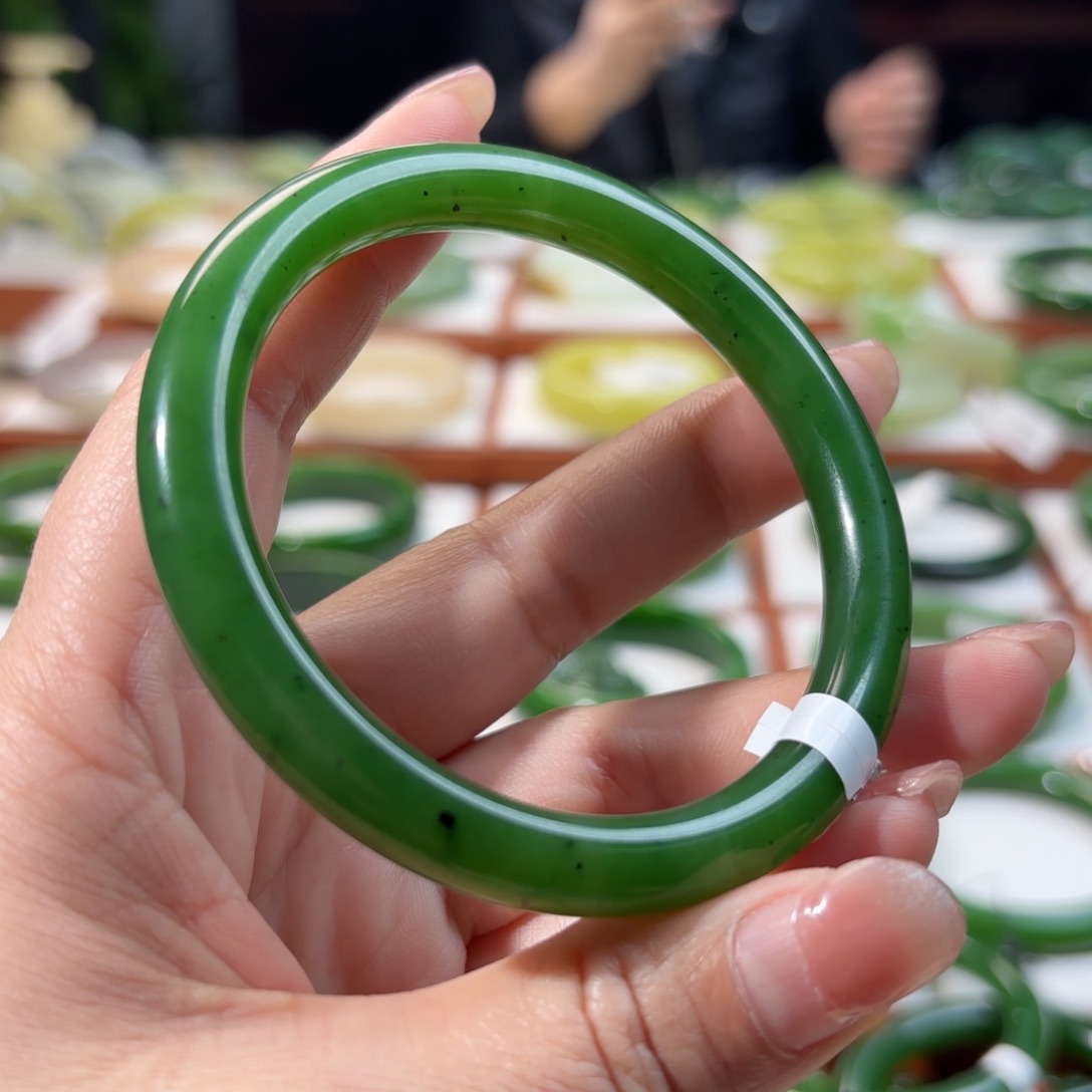 和田玉（碧玉）手镯未镶嵌