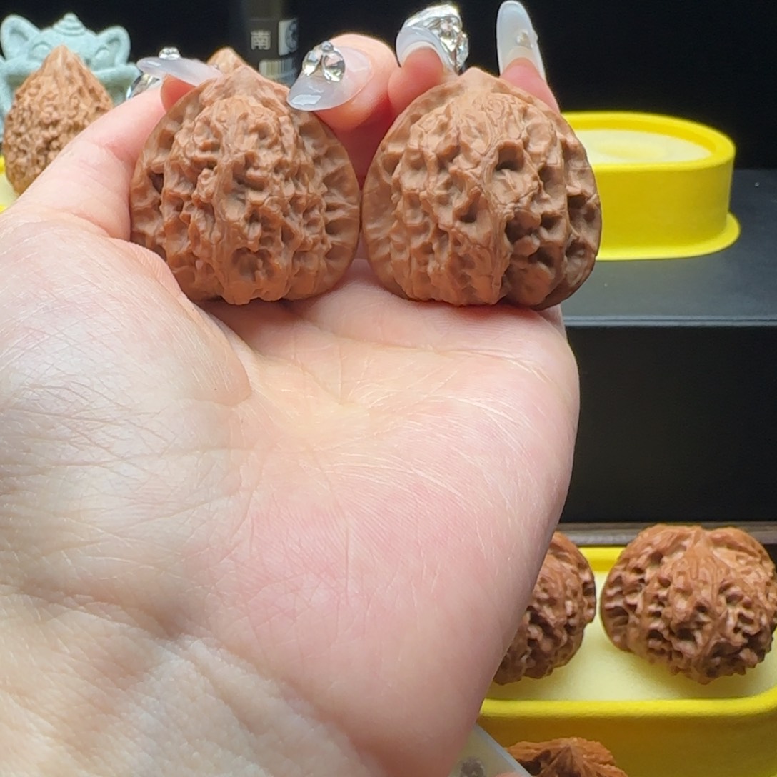 文玩核桃把件38梨木台