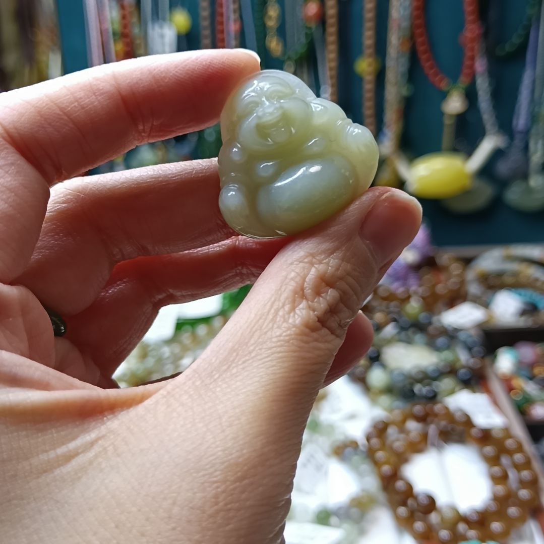 和田玉颈饰未镶嵌