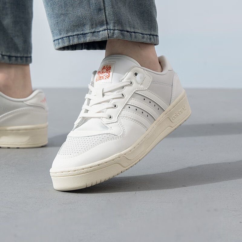 【微瑕特价飘】Adidas/阿迪达斯 经典百搭舒适防滑休闲板鞋 ID6272