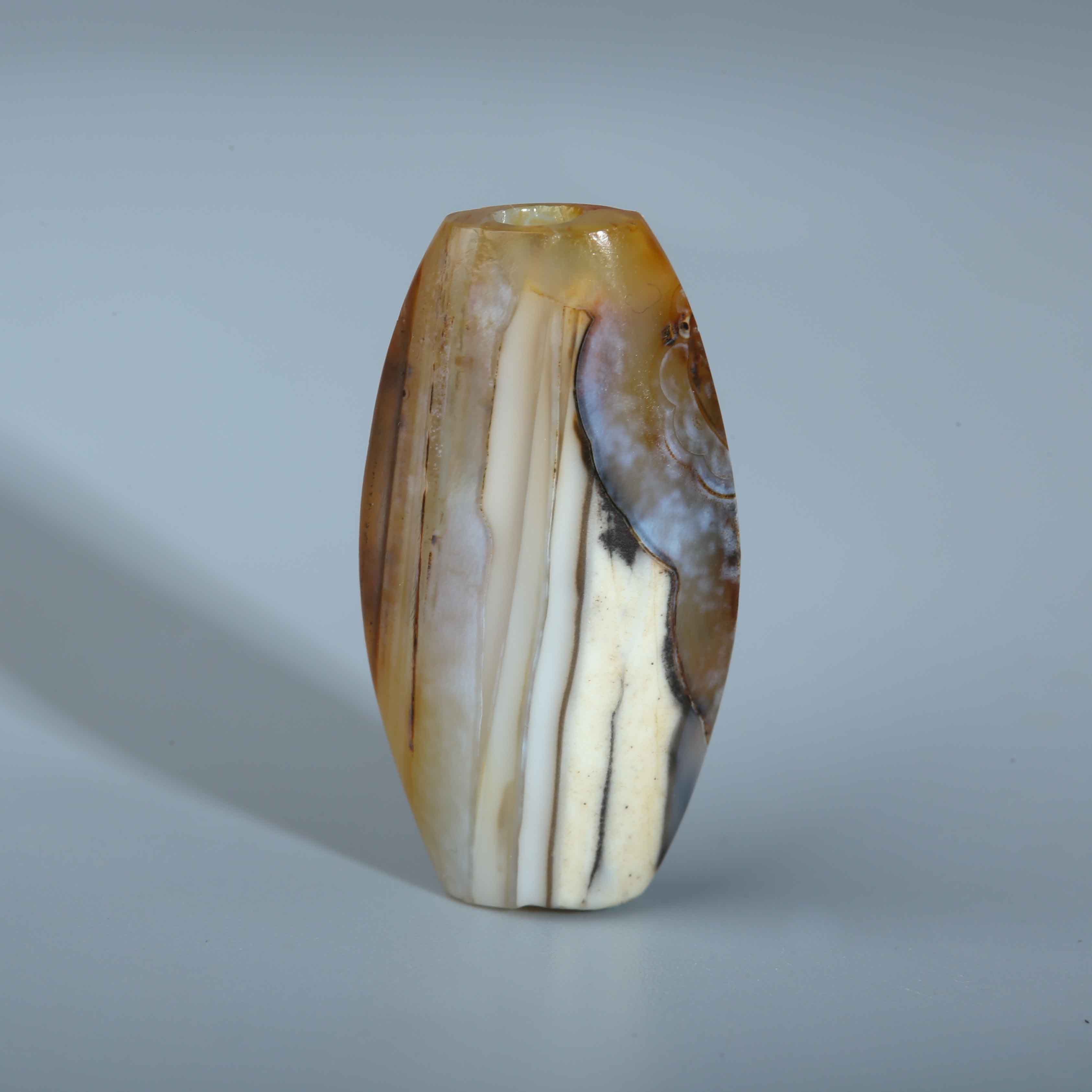 H12-099  巴克特里亚薄皮大孔缠丝玛瑙板珠 13.3*25.6mm