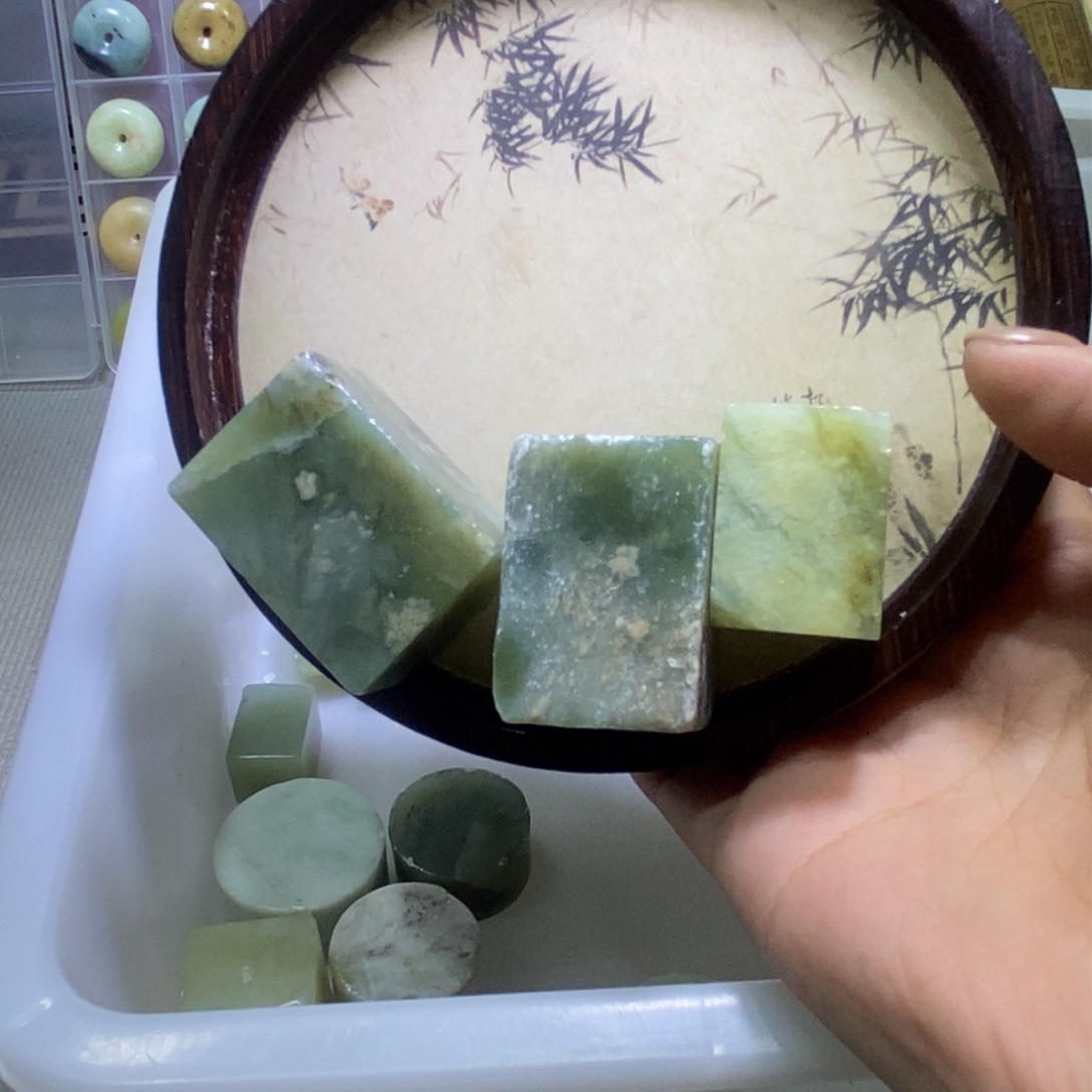 合金蛇纹石玉颈饰130