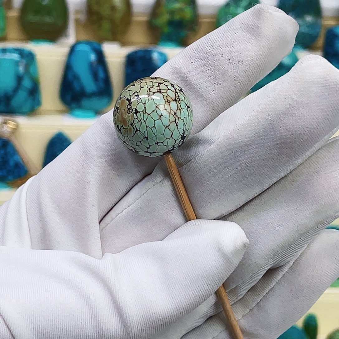 绿松石未镶嵌颈饰