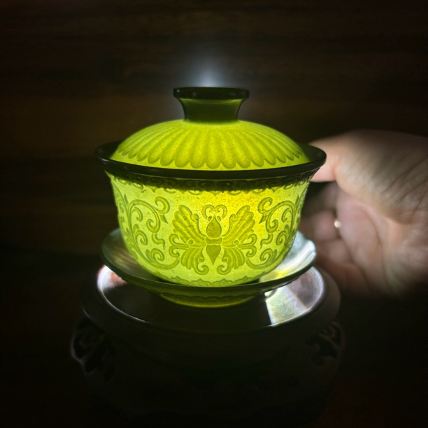 和田玉青玉三才盖碗 缠枝莲如意纹 容水量 170CC 
