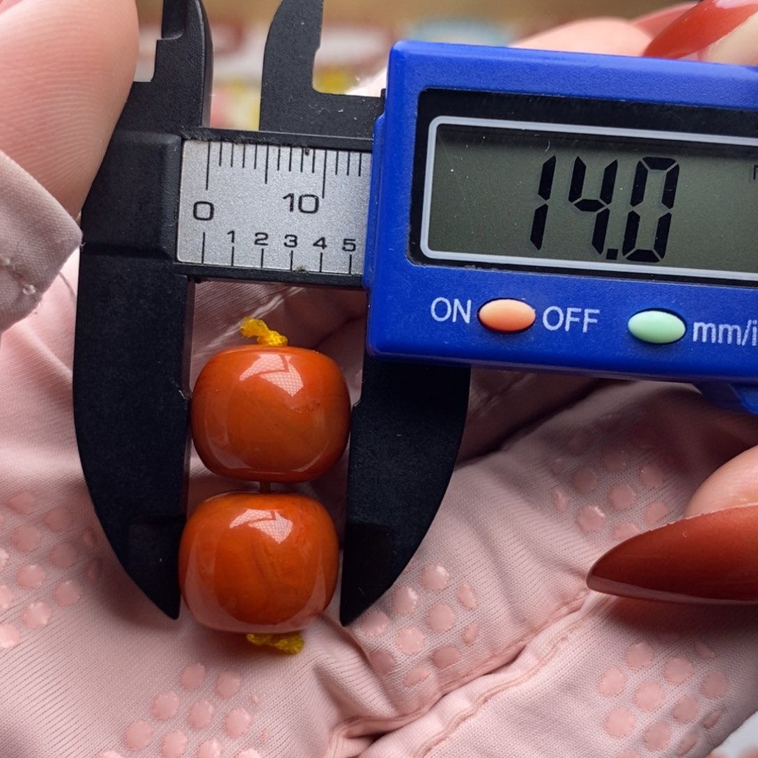 南红玛瑙配饰未镶嵌有矿点瑕