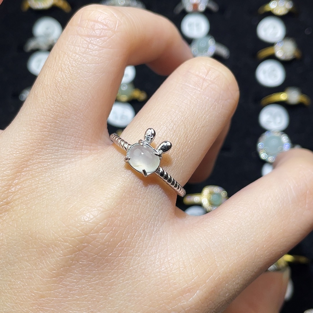 翡翠未镶嵌戒指戒指