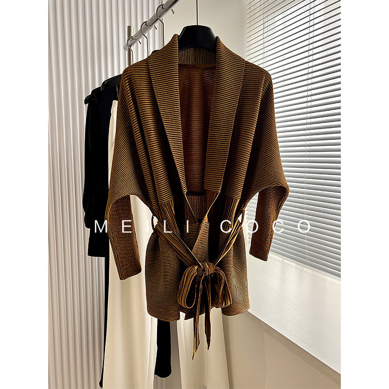 专柜品质 高级感褶皱短外套女新款系带设计感蝙蝠袖宽松显瘦开衫