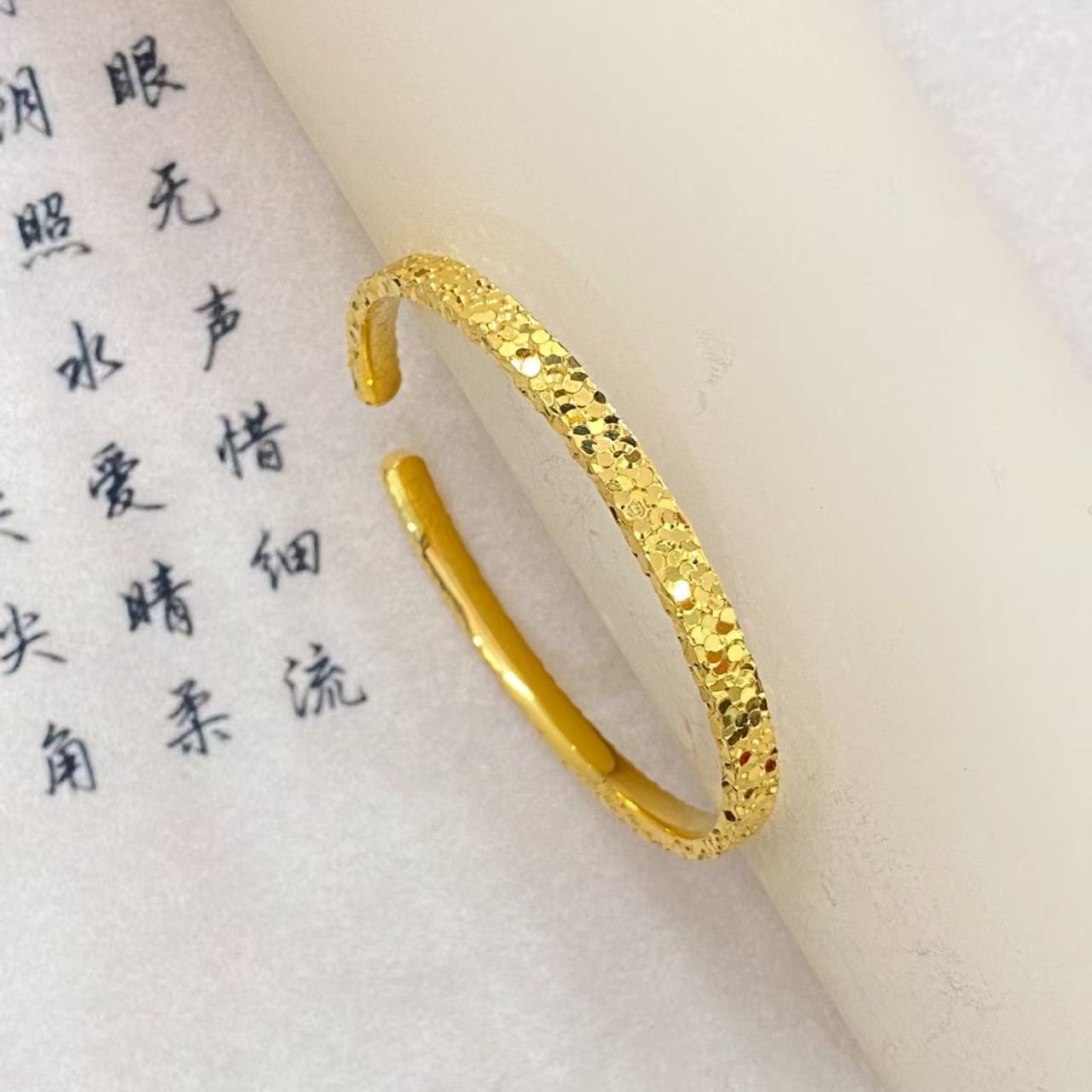 合金手镯 精工爆闪碎冰冰开口22克时尚百搭气质女款手镯可调节