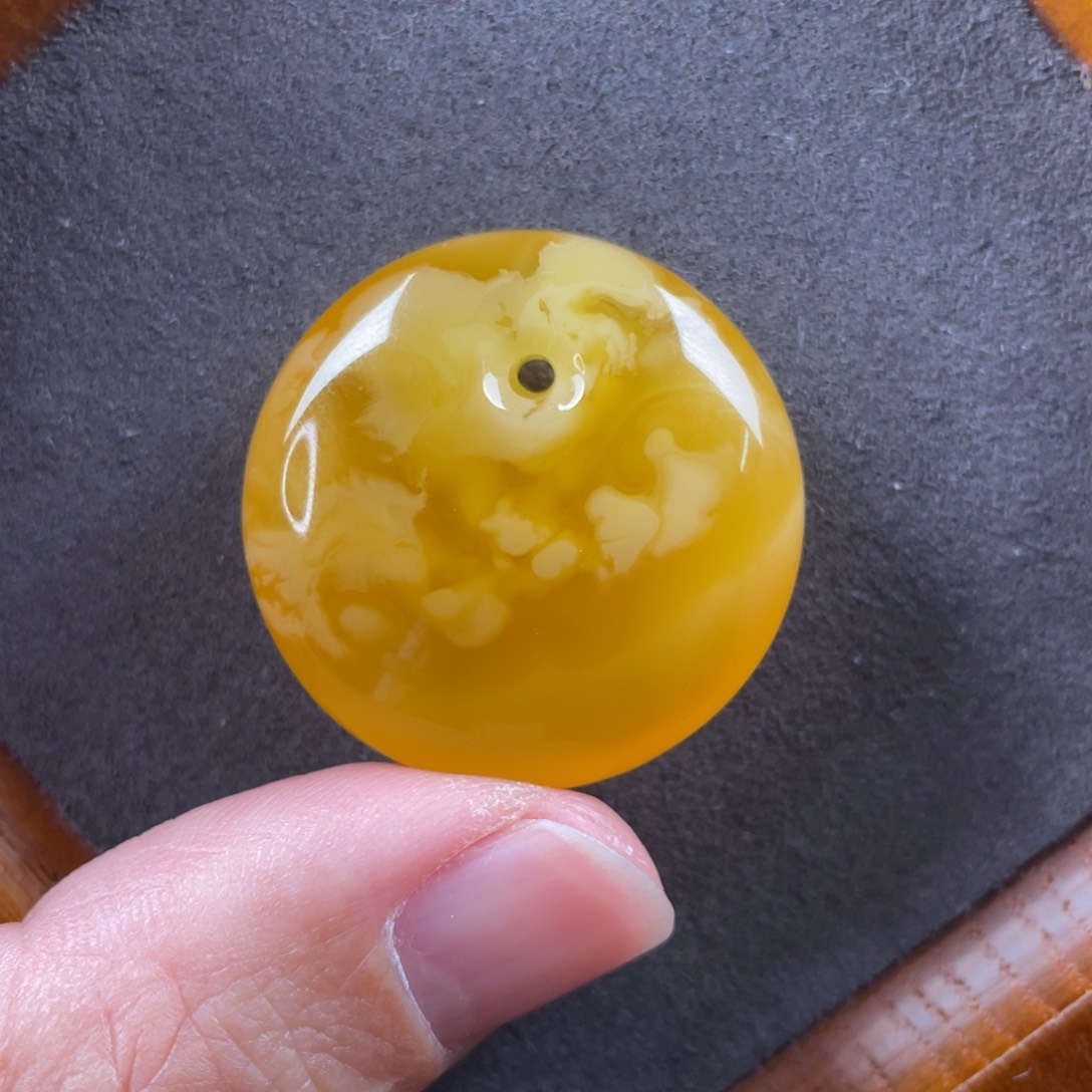 琥珀颈饰未镶嵌蜜蜡吊坠