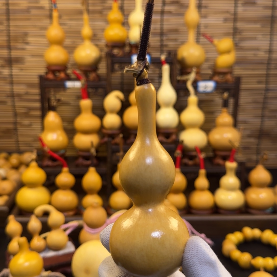 源****大叶紫檀（黑酸枝木类）