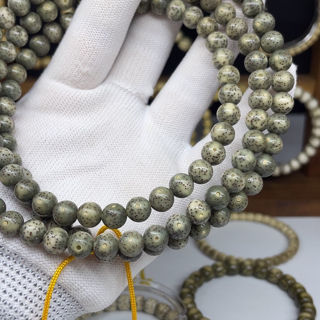 星月菩提手串8圆珠，满绿