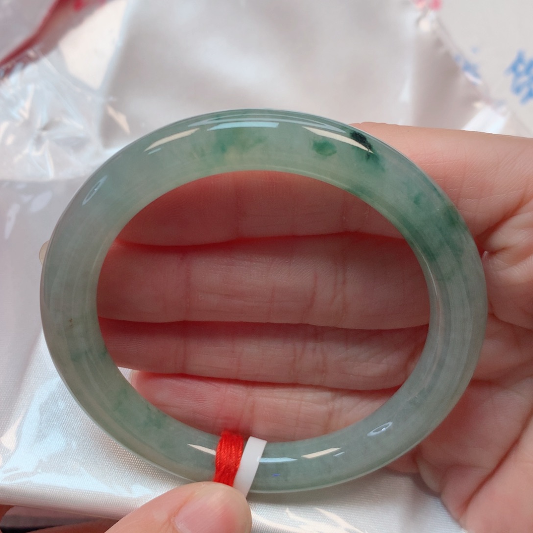 翡翠手镯未镶嵌53圆条